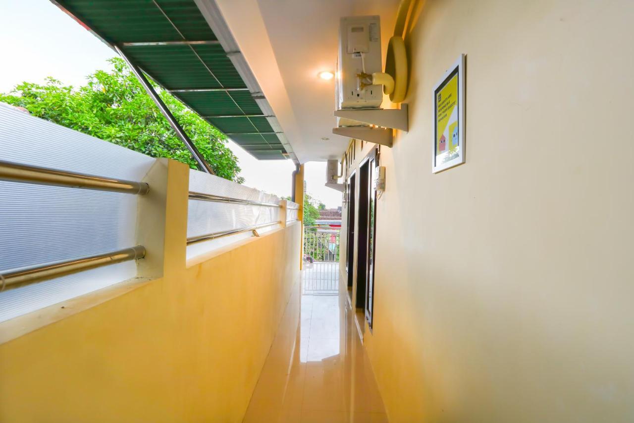Oyo Life 3064 Mahameru Kost Putra Jembel Exterior foto