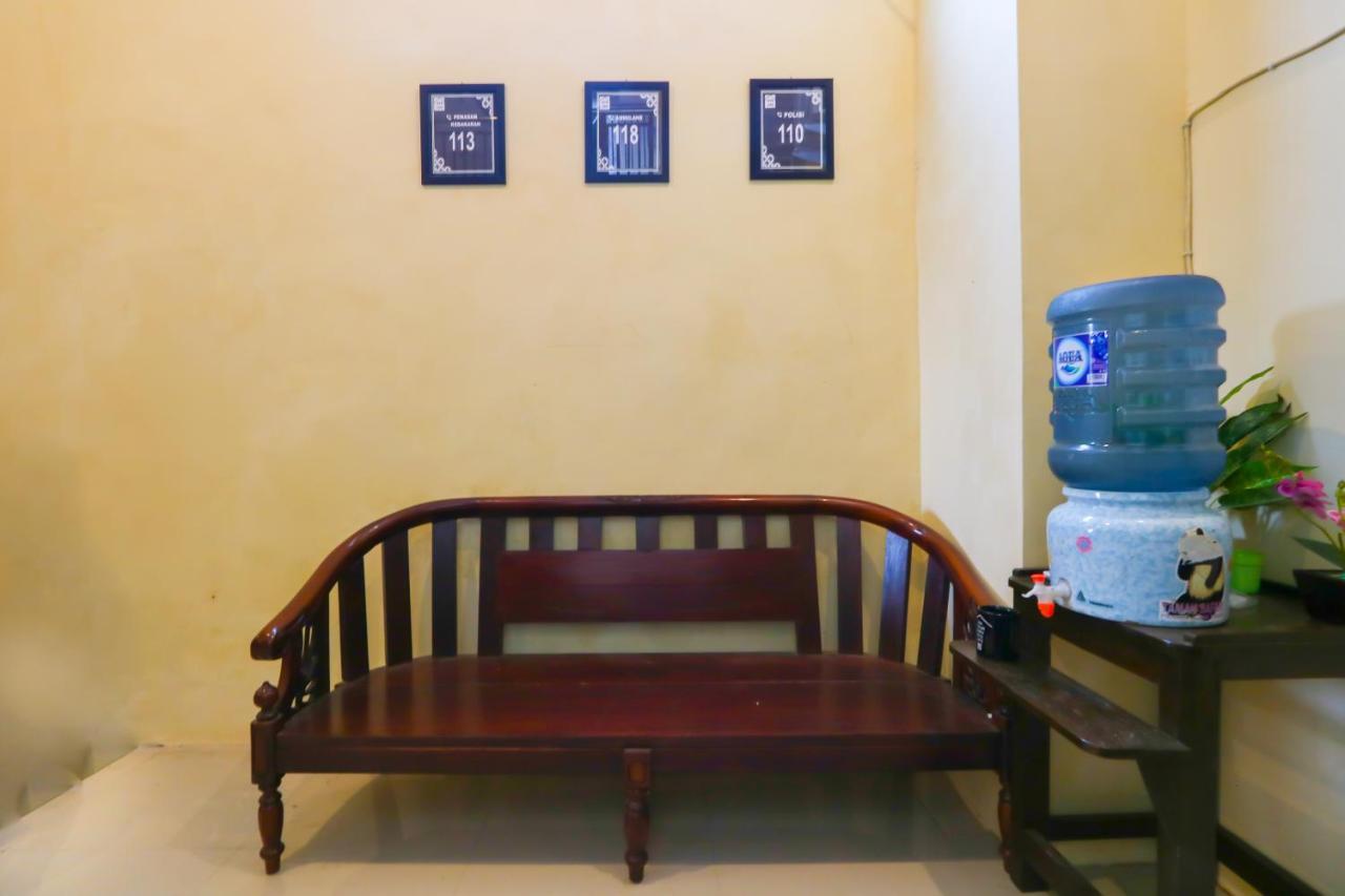 Oyo Life 3064 Mahameru Kost Putra Jembel Exterior foto